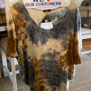 Women’s shirt